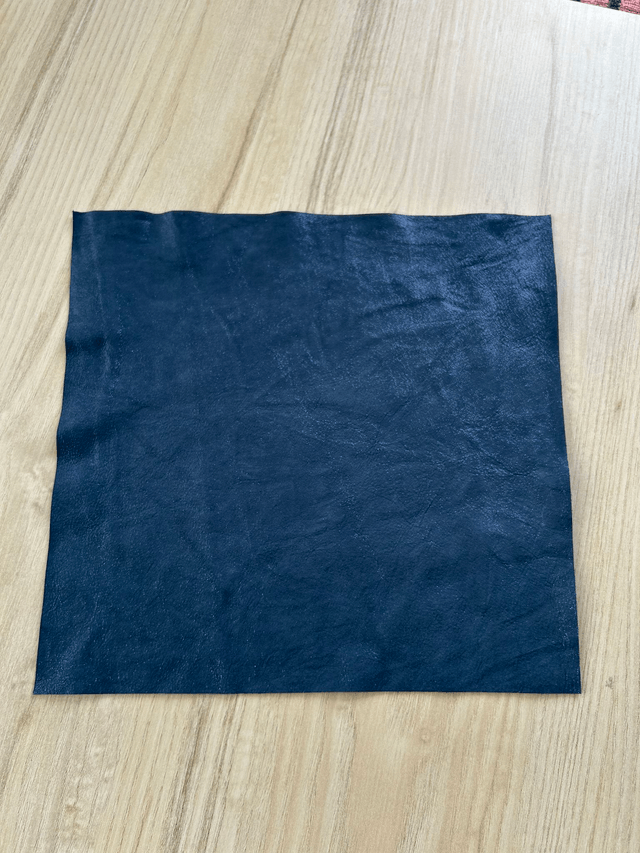Chute de cuir bleu jeans pailletté