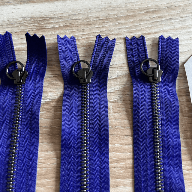 Fermetures éclair métallique violet 19cm