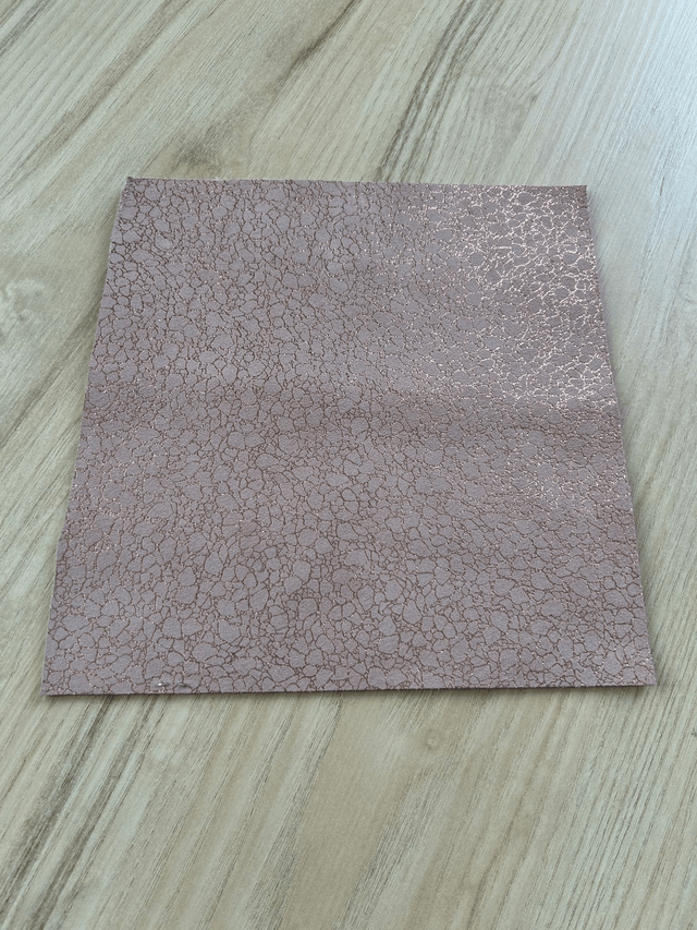 Chute de cuir rose motifs rose gold doublé