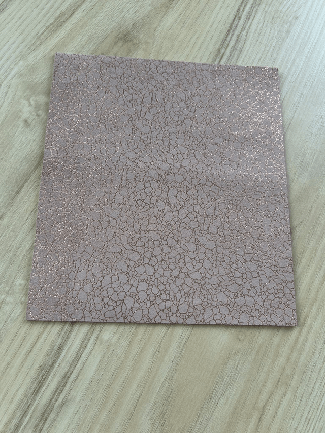 Chute de cuir rose motifs rose gold doublé