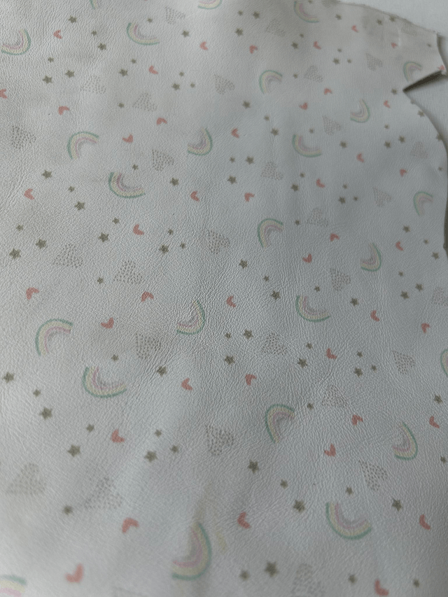 Chute de cuir blanc motifs arc en ciel