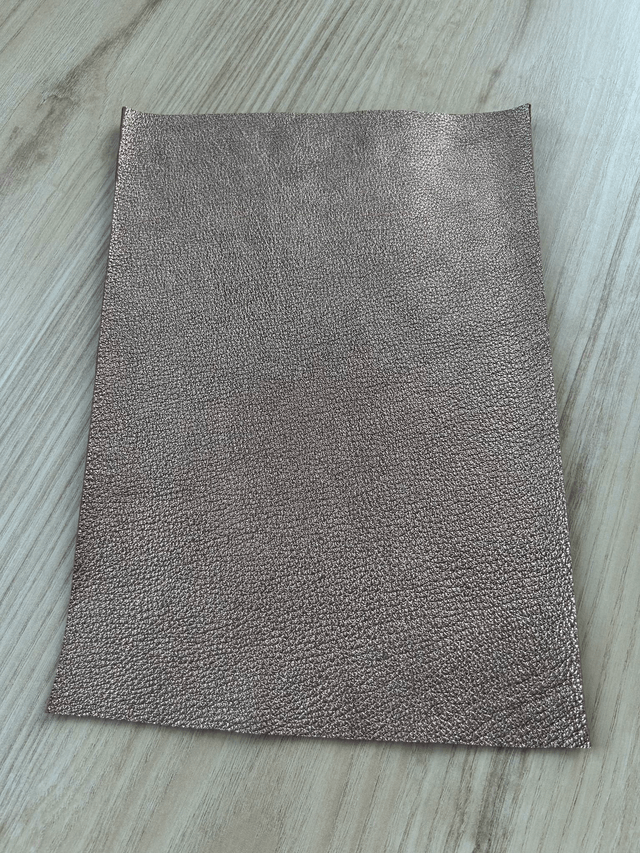 Chute de cuir rose gold