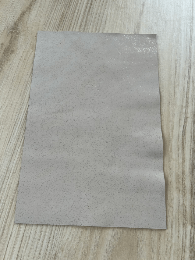 Chute de cuir beige pois doré
