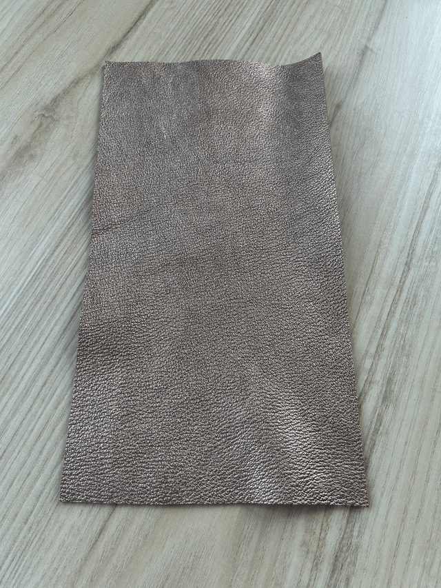 Chute de cuir rose gold