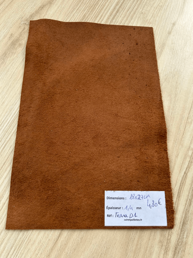 Chute de cuir terracotta doré (TerraD1)