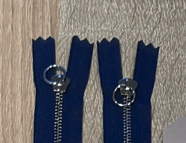 Fermetures éclair métallique bleu 48cm