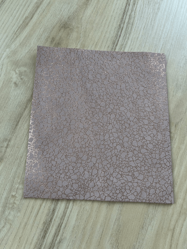 Chute de cuir rose motifs rose gold doublé