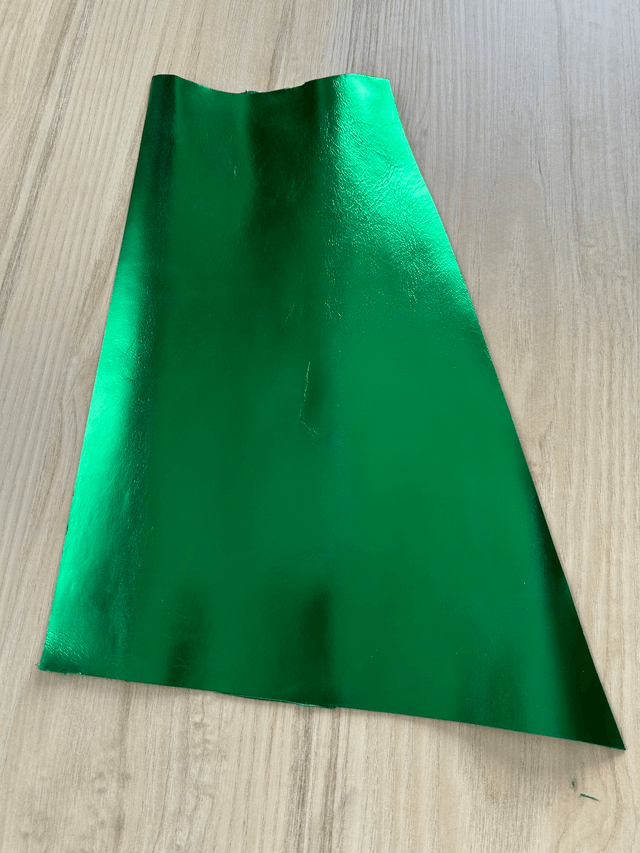 Chute de cuir vert métallisé miroir