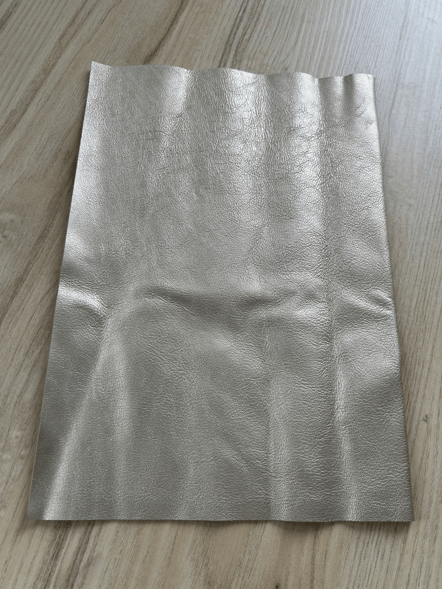 Chute de cuir doré clair (DC1)