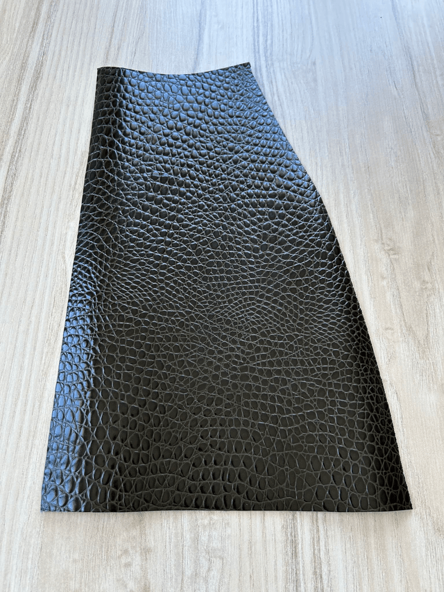 Chute de cuir vert kaki imitation croco (2)