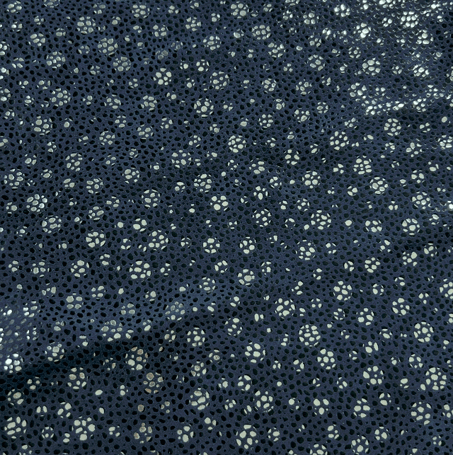 Chute de cuir bleu marine agenté 